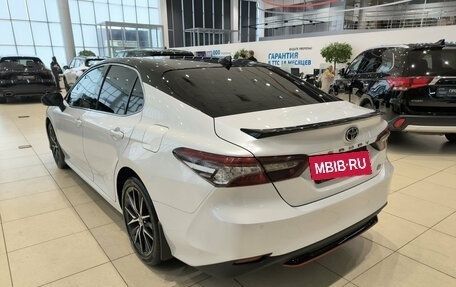 Toyota Camry, 2021 год, 3 350 000 рублей, 11 фотография