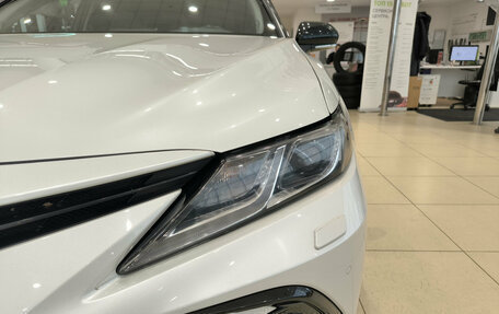 Toyota Camry, 2021 год, 3 350 000 рублей, 21 фотография