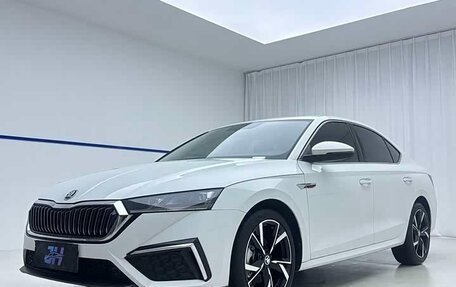 Skoda Octavia IV, 2023 год, 1 354 000 рублей, 2 фотография