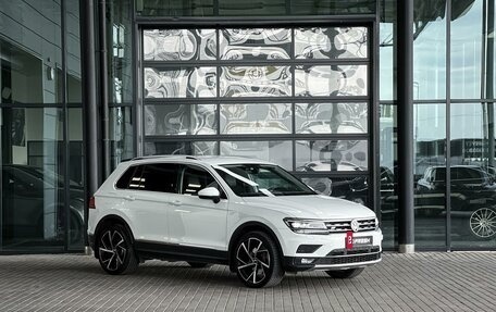 Volkswagen Tiguan II, 2018 год, 2 740 000 рублей, 1 фотография