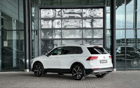 Volkswagen Tiguan II, 2018 год, 2 740 000 рублей, 4 фотография