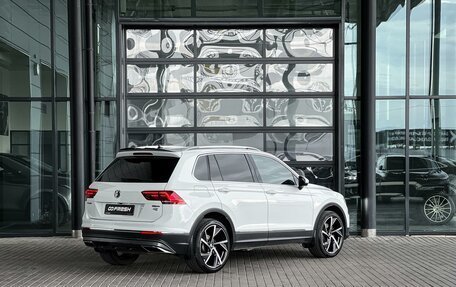 Volkswagen Tiguan II, 2018 год, 2 740 000 рублей, 6 фотография