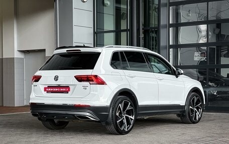 Volkswagen Tiguan II, 2018 год, 2 740 000 рублей, 8 фотография