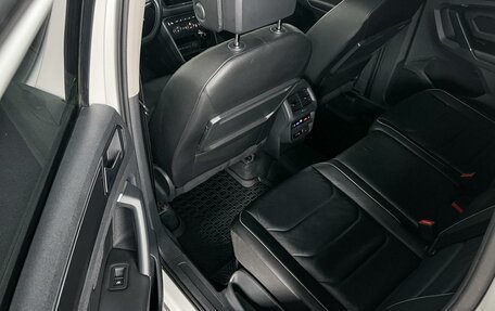 Volkswagen Tiguan II, 2018 год, 2 740 000 рублей, 22 фотография