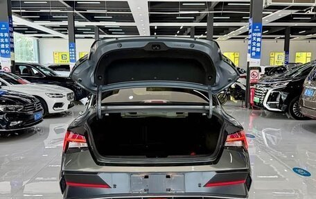 Hyundai Elantra, 2023 год, 1 340 000 рублей, 8 фотография