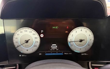 Hyundai Elantra, 2023 год, 1 340 000 рублей, 13 фотография