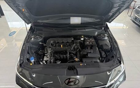 Hyundai Elantra, 2023 год, 1 340 000 рублей, 15 фотография