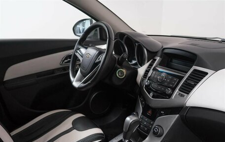 Chevrolet Cruze II, 2011 год, 569 000 рублей, 9 фотография