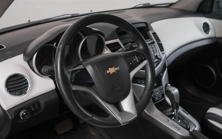 Chevrolet Cruze II, 2011 год, 569 000 рублей, 13 фотография
