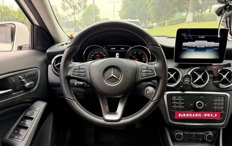 Mercedes-Benz GLA, 2019 год, 1 530 001 рублей, 13 фотография