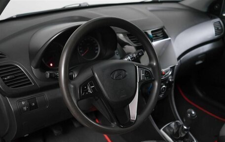 Hyundai Solaris II рестайлинг, 2011 год, 475 000 рублей, 10 фотография