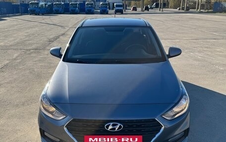 Hyundai Solaris II рестайлинг, 2018 год, 1 375 000 рублей, 3 фотография