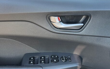 Hyundai Solaris II рестайлинг, 2018 год, 1 375 000 рублей, 28 фотография