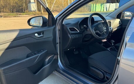 Hyundai Solaris II рестайлинг, 2018 год, 1 375 000 рублей, 19 фотография