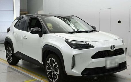 Toyota Yaris Cross, 2022 год, 1 374 010 рублей, 6 фотография