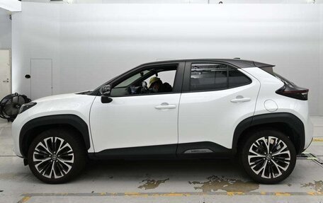 Toyota Yaris Cross, 2022 год, 1 374 010 рублей, 5 фотография