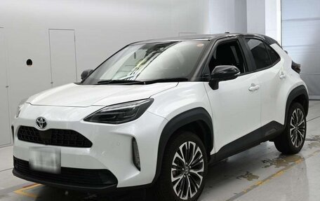 Toyota Yaris Cross, 2022 год, 1 374 010 рублей, 9 фотография