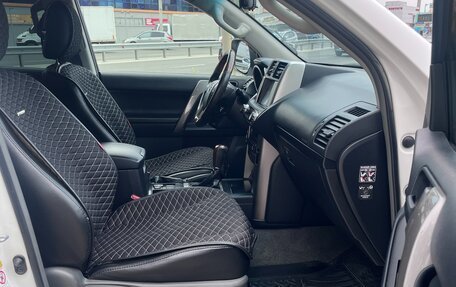 Toyota Land Cruiser Prado 150 рестайлинг 2, 2011 год, 2 500 000 рублей, 10 фотография