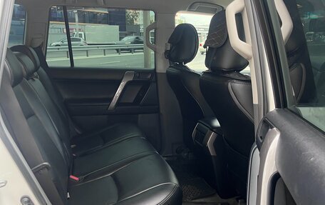 Toyota Land Cruiser Prado 150 рестайлинг 2, 2011 год, 2 500 000 рублей, 11 фотография