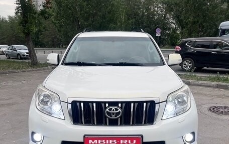 Toyota Land Cruiser Prado 150 рестайлинг 2, 2011 год, 2 500 000 рублей, 2 фотография