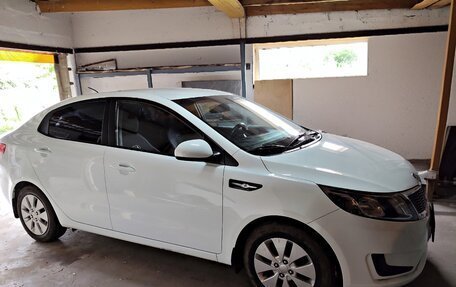 KIA Rio III рестайлинг, 2014 год, 1 000 000 рублей, 1 фотография