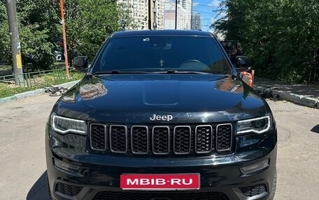 Jeep Grand Cherokee, 2018 год, 4 200 000 рублей, 1 фотография