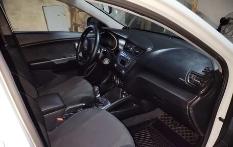 KIA Rio III рестайлинг, 2014 год, 1 000 000 рублей, 5 фотография