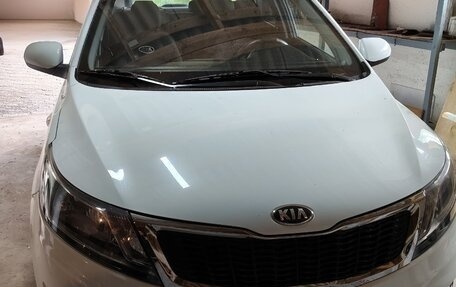 KIA Rio III рестайлинг, 2014 год, 1 000 000 рублей, 2 фотография