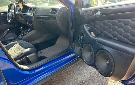 Volkswagen Jetta VI, 2012 год, 950 000 рублей, 25 фотография