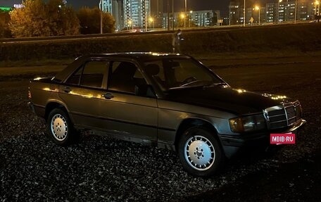 Mercedes-Benz 190 (W201), 1986 год, 139 000 рублей, 2 фотография