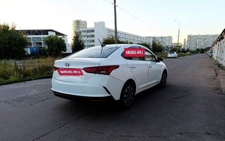 Hyundai Solaris II рестайлинг, 2021 год, 795 000 рублей, 3 фотография