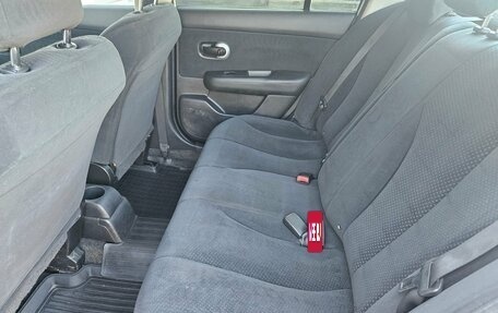 Nissan Tiida, 2010 год, 750 000 рублей, 11 фотография