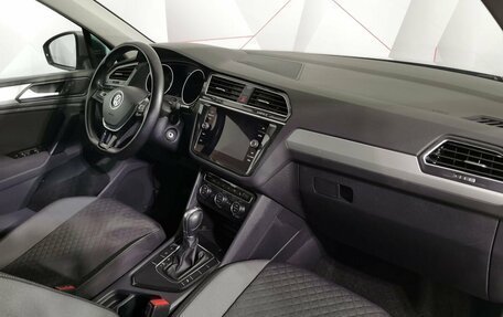 Volkswagen Tiguan II, 2019 год, 1 955 550 рублей, 12 фотография
