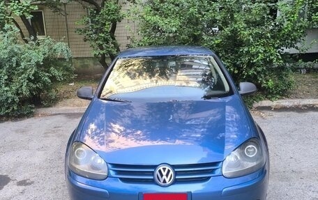 Volkswagen Golf V, 2005 год, 645 000 рублей, 1 фотография
