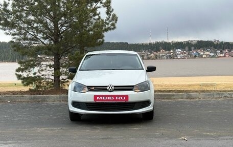 Volkswagen Polo VI (EU Market), 2014 год, 510 000 рублей, 2 фотография