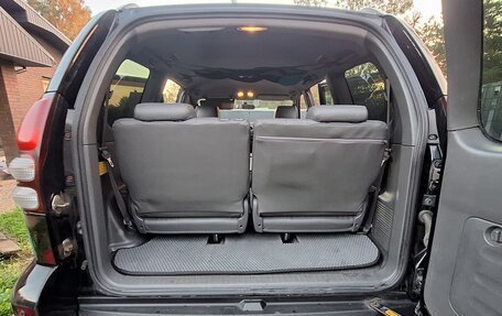 Toyota Land Cruiser Prado 120 рестайлинг, 2004 год, 1 600 000 рублей, 24 фотография
