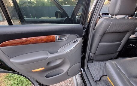 Toyota Land Cruiser Prado 120 рестайлинг, 2004 год, 1 600 000 рублей, 18 фотография