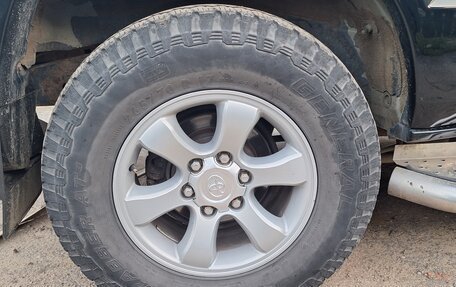 Toyota Land Cruiser Prado 120 рестайлинг, 2004 год, 1 600 000 рублей, 27 фотография