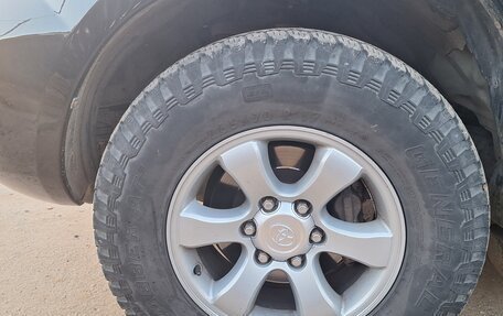 Toyota Land Cruiser Prado 120 рестайлинг, 2004 год, 1 600 000 рублей, 30 фотография