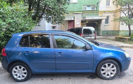 Volkswagen Golf V, 2005 год, 645 000 рублей, 3 фотография