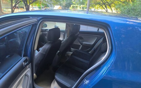 Volkswagen Golf V, 2005 год, 645 000 рублей, 12 фотография