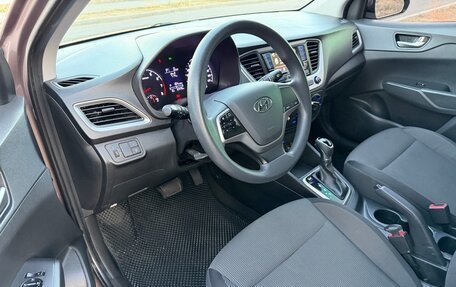 Hyundai Solaris II рестайлинг, 2017 год, 1 200 000 рублей, 13 фотография
