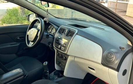 Renault Logan II, 2014 год, 240 000 рублей, 6 фотография