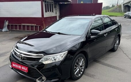 Toyota Camry, 2017 год, 2 550 000 рублей, 6 фотография