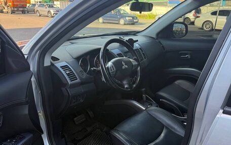 Mitsubishi Outlander III рестайлинг 3, 2010 год, 1 050 000 рублей, 10 фотография