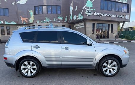 Mitsubishi Outlander III рестайлинг 3, 2010 год, 1 050 000 рублей, 8 фотография