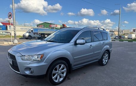 Mitsubishi Outlander III рестайлинг 3, 2010 год, 1 050 000 рублей, 3 фотография