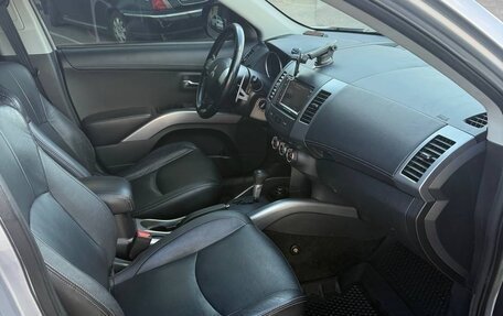 Mitsubishi Outlander III рестайлинг 3, 2010 год, 1 050 000 рублей, 12 фотография