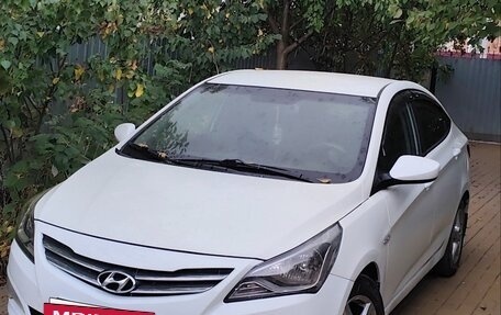 Hyundai Solaris II рестайлинг, 2015 год, 670 000 рублей, 6 фотография