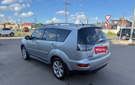 Mitsubishi Outlander III рестайлинг 3, 2010 год, 1 050 000 рублей, 5 фотография